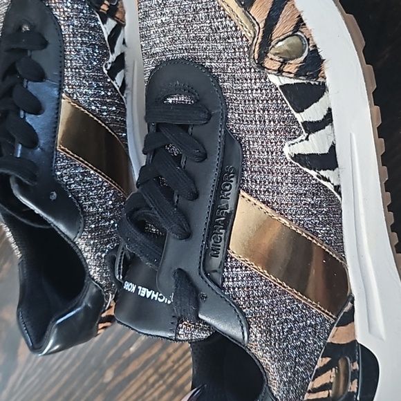 Michael Kors Sneakers - Picture 6 of 10